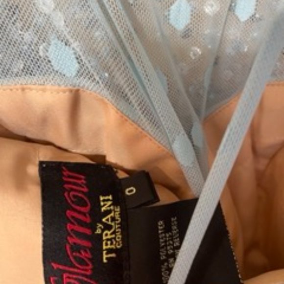 Glamour by Terani Couture Size 0, Baby Blue Short Formal Dress - Picture 3 of 4